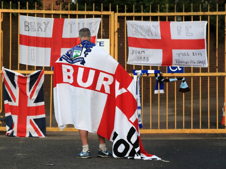 Bury FC: O time que foi vendido por uma libra